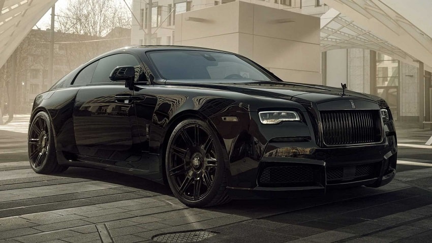 Range Rover Vogue vs. Rolls Royce Wraith