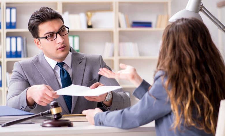 Client discussing her Divorce case with lawyer