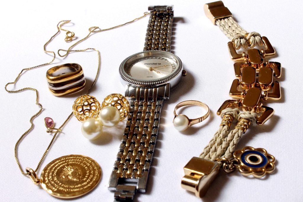 Make Your Look Unique and Stylish with Christian Jewelry